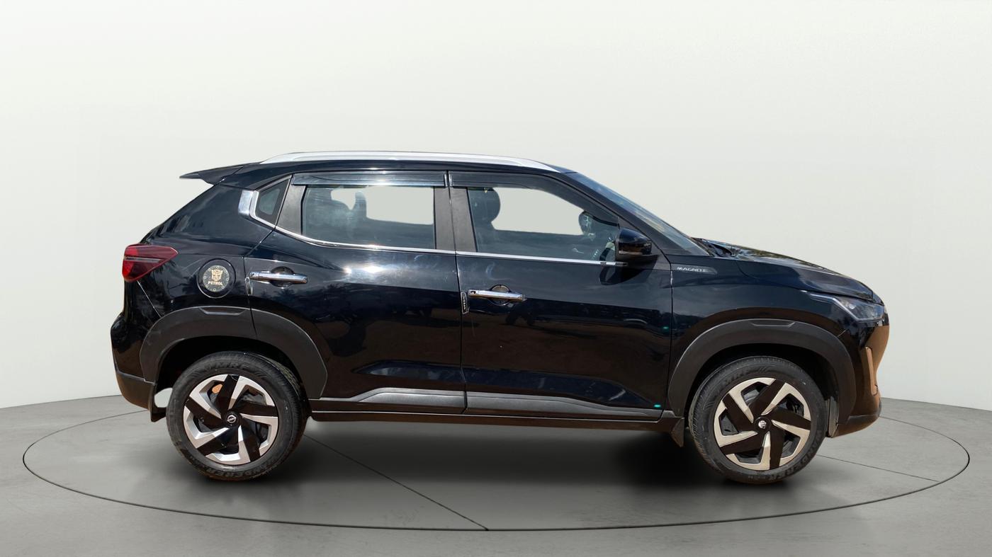 2022 Nissan MAGNITE XL, Petrol, Manual, 56,793 km, Right Side View