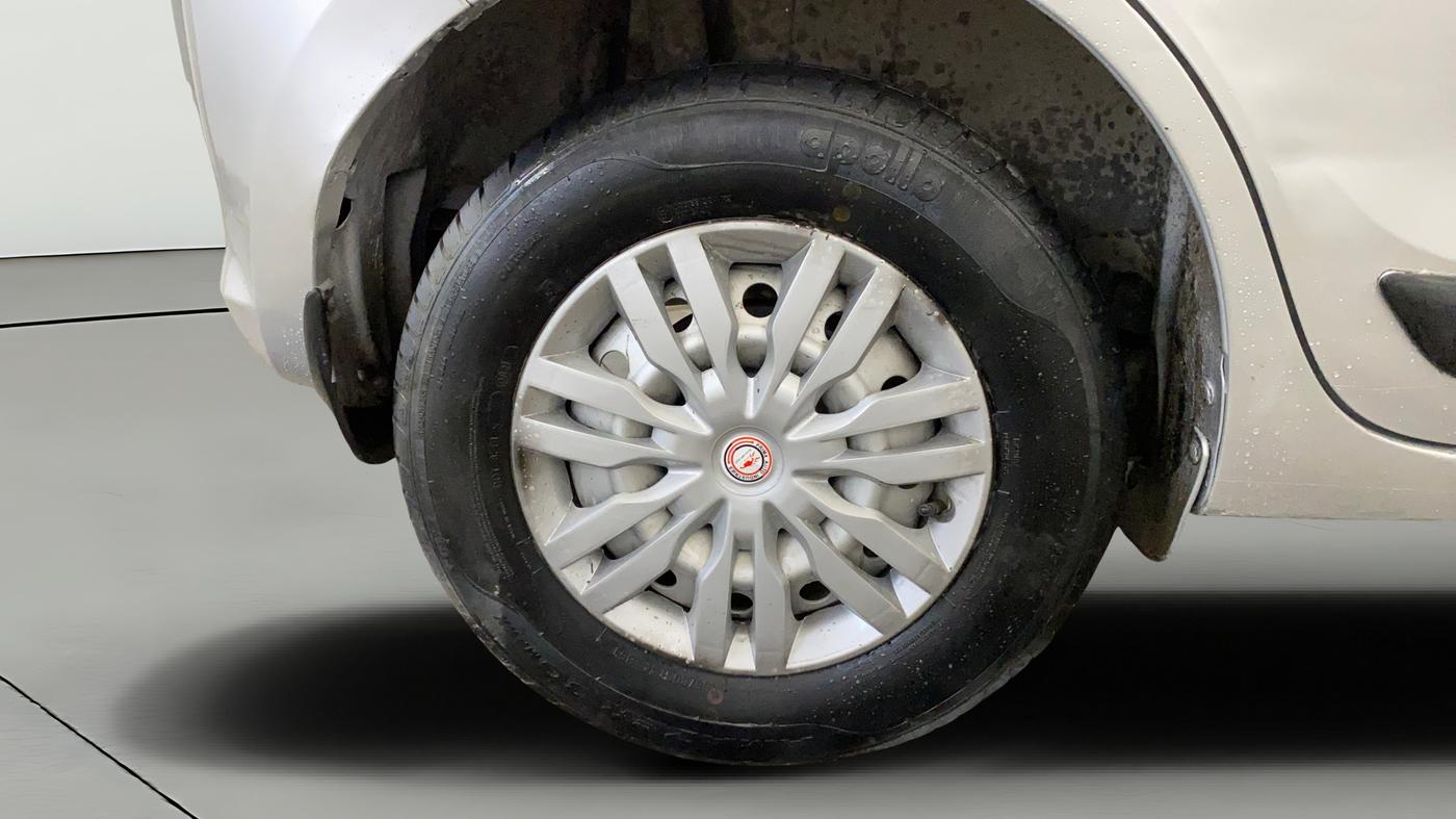 2021 Maruti Swift LXI, Petrol, Manual, 79,729 km, Right Rear Wheel