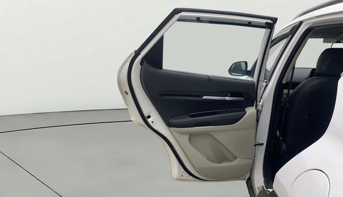 2022 KIA SONET HTX 1.5 AT, Diesel, Automatic, 1,27,467 km, LHS Rear Door