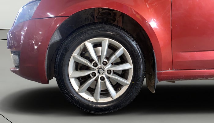 2016 Skoda Octavia STYLE PLUS AT 1.8 TSI, Petrol, Automatic, 53,253 km, Left Front Wheel