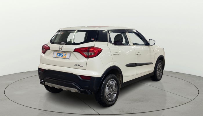 2023 Mahindra XUV300 W4 1.2 PETROL, Petrol, Manual, 8,022 km, Right Back Diagonal