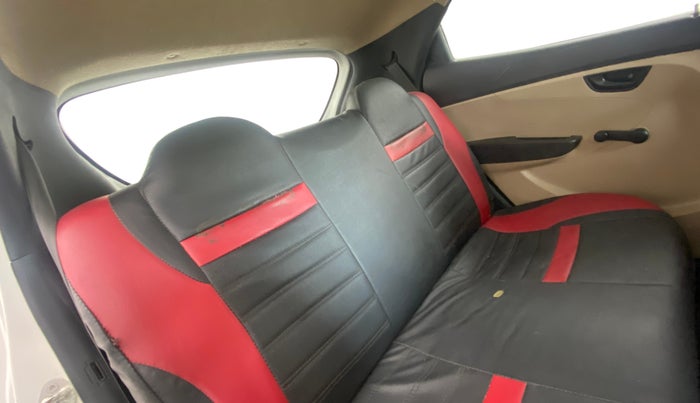 2015 Hyundai Eon MAGNA +, Petrol, Manual, 88,272 km, Right Side Rear Door Cabin