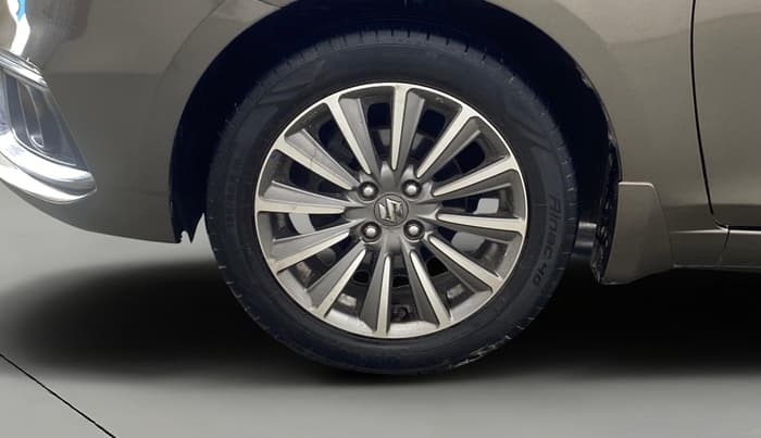 2018 Maruti Ciaz ALPHA  AT 1.5 SHVS PETROL, Petrol, Automatic, 35,118 km, Left Front Wheel