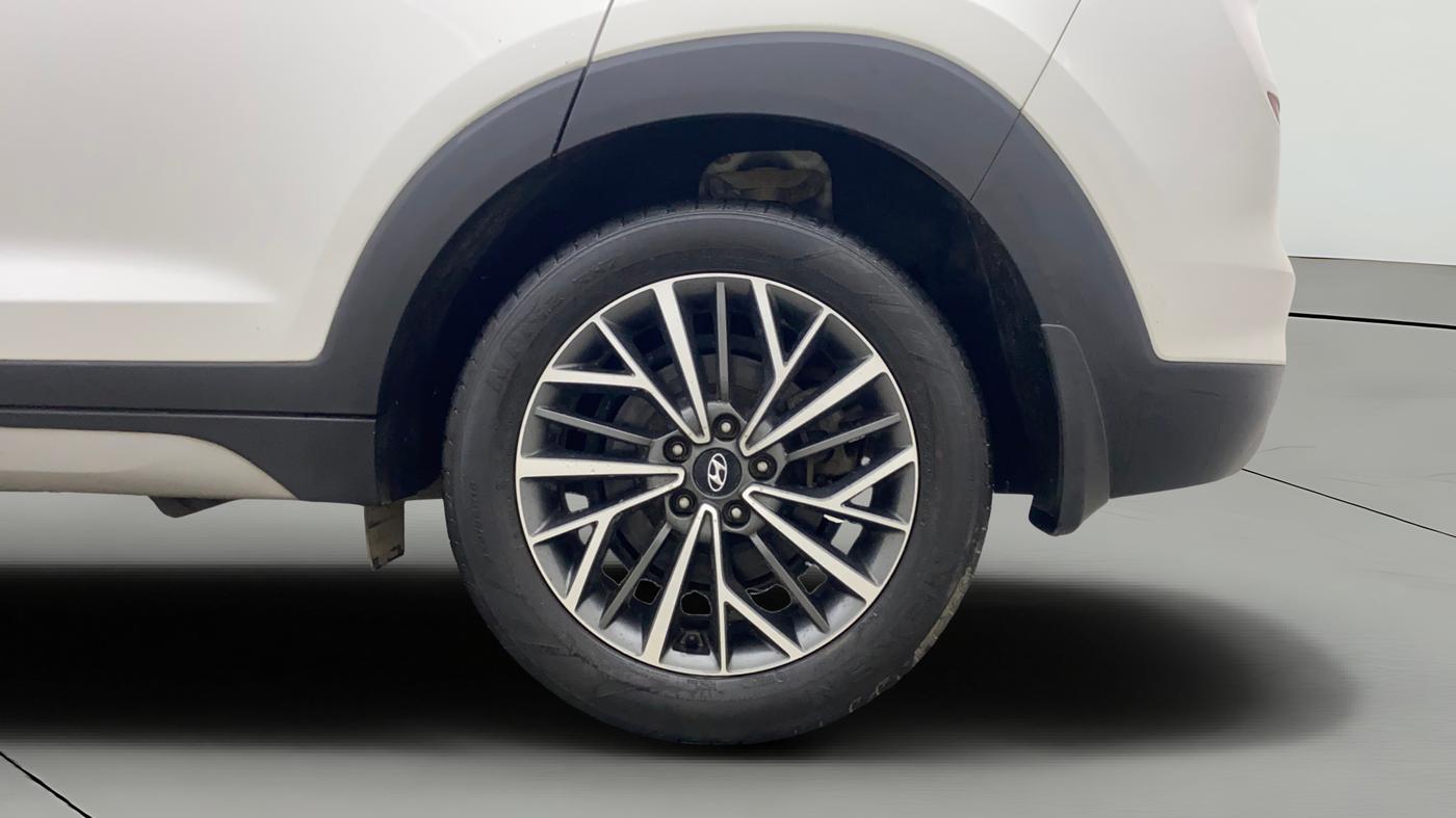 2020 Hyundai Tucson GLS 2WD AT PETROL, Petrol, Automatic, 28,663 km, Left Rear Wheel