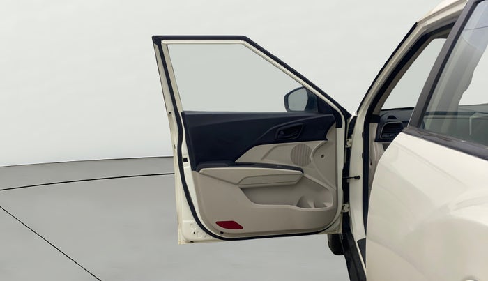 2019 Mahindra XUV300 W6 1.5 DIESEL, Diesel, Manual, 1,07,874 km, LHS Front Door