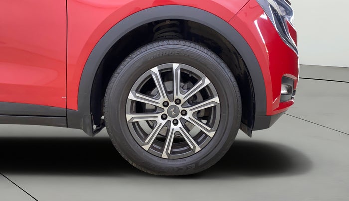 2023 Mahindra XUV700 AX 7 LUXURY D MT 7 STR, Diesel, Manual, 16,953 km, Right Front Wheel