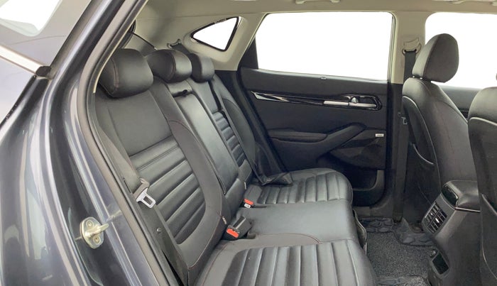 2022 KIA SELTOS GTX PLUS 1.5 DIESEL AT, Diesel, Automatic, 98,102 km, Right Side Rear Door Cabin