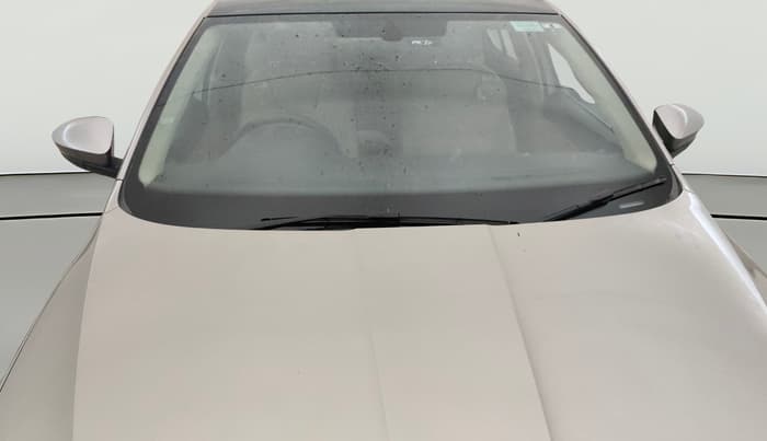 2016 Skoda Octavia STYLE PLUS AT 1.8 TSI, Petrol, Automatic, 1,23,182 km, Front Windshield
