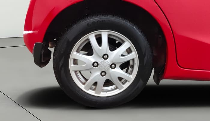 2015 Honda Brio V MT, Petrol, Manual, 86,210 km, Right Rear Wheel