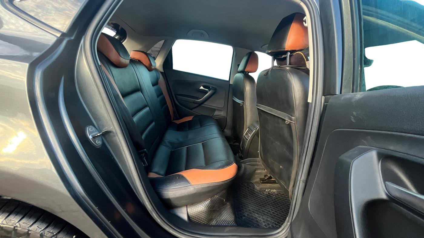 2020 Volkswagen Polo HIGHLINE PLUS 1.0, Petrol, Manual, 95,155 km, Right Side Rear Door Cabin