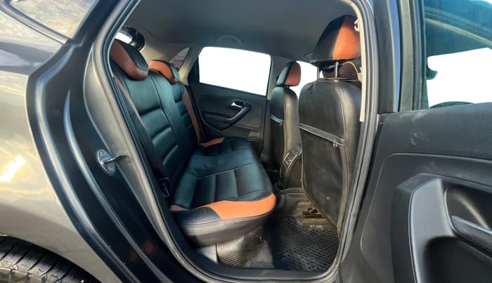 2020 Volkswagen Polo HIGHLINE PLUS 1.0, Petrol, Manual, 95,155 km, Right Side Rear Door Cabin