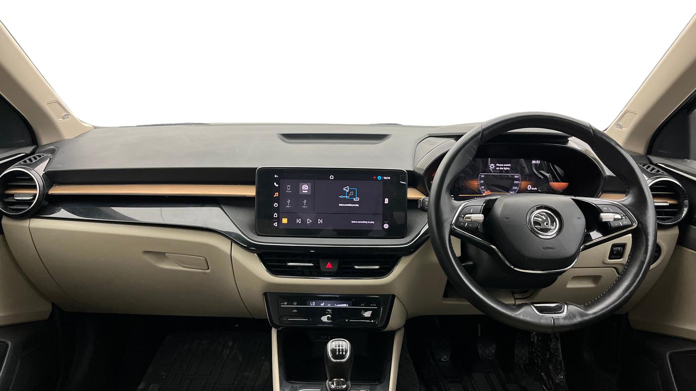 2022 Skoda SLAVIA STYLE 1.0L TSI MT, Petrol, Manual, 63,975 km, Dashboard