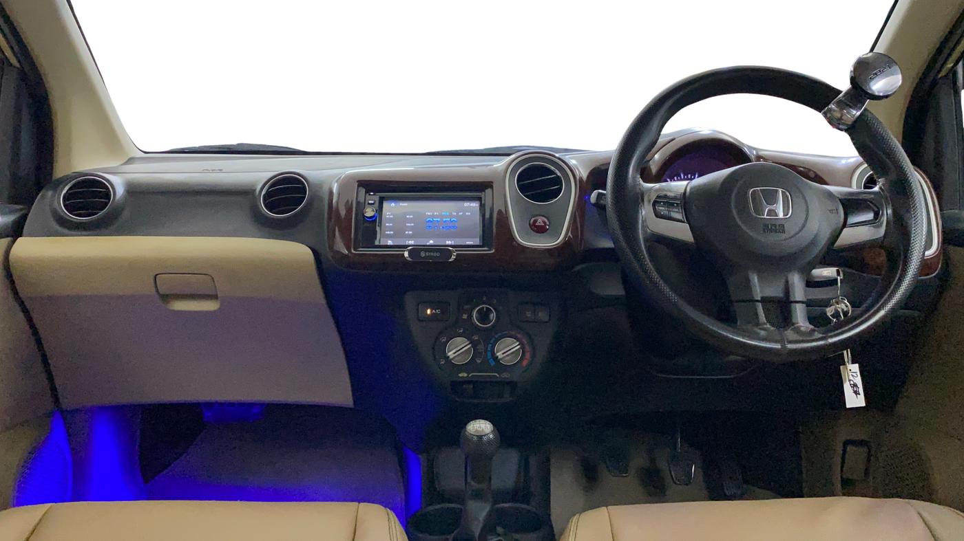 2015 Honda Mobilio 1.5L I-VTEC V, Petrol, Manual, 77,295 km, Dashboard