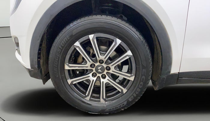 2023 Mahindra XUV700 AX 7 D MT 7 STR, Diesel, Manual, 47,576 km, Left Front Wheel