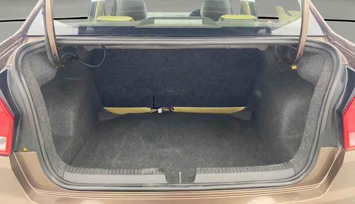 2016 Volkswagen Ameo HIGHLINE1.2L, Petrol, Manual, 66,761 km, Boot Open Zoomed View