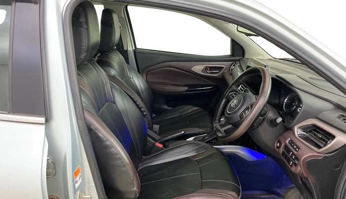 2023 Maruti FRONX ALPHA 1.0L TURBO 6 AT, Petrol, Automatic, 28,983 km, Right Side Front Door Cabin