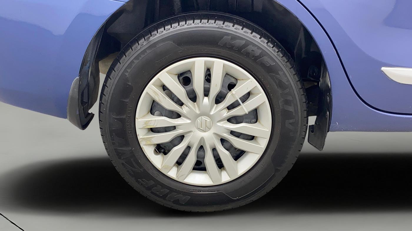 2018 Maruti Dzire VXI AMT, Petrol, Automatic, 52,638 km, Right Rear Wheel