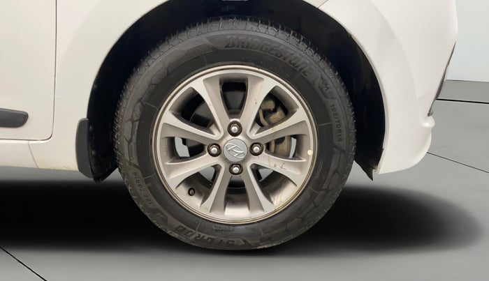 2016 Hyundai Grand i10 ASTA (O) 1.2 KAPPA VTVT, Petrol, Manual, 1,34,357 km, Right Front Wheel