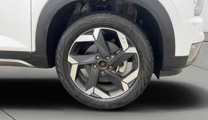 2023 Hyundai ALCAZAR PLATINUM 1.5 TURBO PETROL MT 7STR, Petrol, Manual, 2,045 km, Right Front Wheel