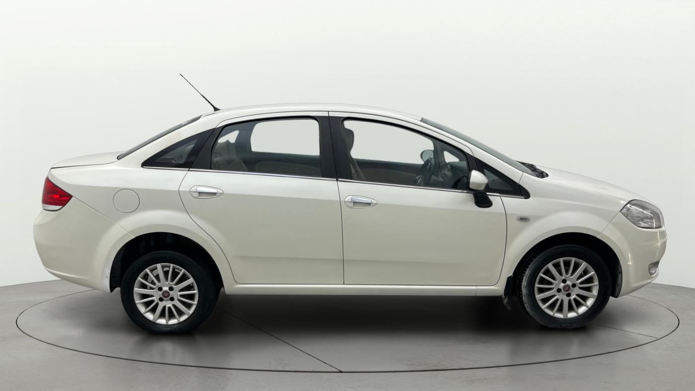 2014 Fiat Linea DYNAMIC 1.3 L ADVANCED MULTIJET, Diesel, Manual, 1,12,675 km, Right Side View