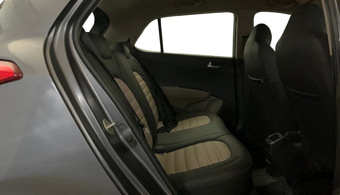 2016 Hyundai Grand i10 SPORTZ 1.2 KAPPA VTVT, Petrol, Manual, 34,584 km, Right Side Rear Door Cabin