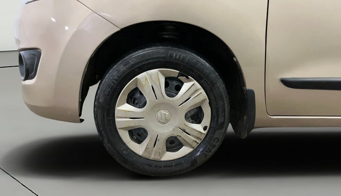 2013 Maruti Wagon R 1.0 VXI, Petrol, Manual, 98,532 km, Left Front Wheel