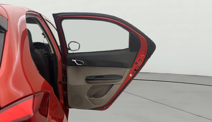 2017 Tata Tiago XZ PETROL, CNG, Manual, 65,204 km, RHS Rear Door