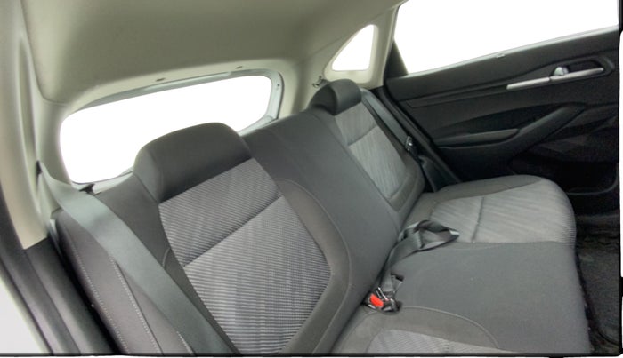 2022 KIA SELTOS HTK PLUS 1.5, Petrol, Manual, 41,707 km, Right Side Rear Door Cabin