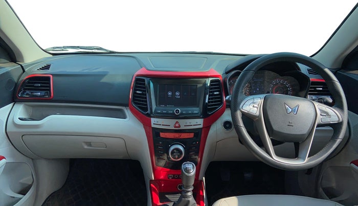 2023 Mahindra XUV300 W8 (O) 1.2 PETROL, Petrol, Manual, 13,938 km, Dashboard