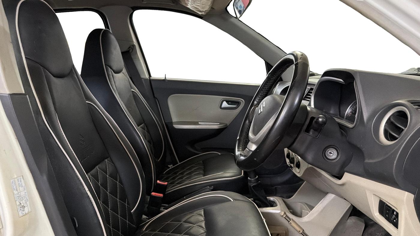 2017 Maruti Alto K10 VXI, Petrol, Manual, 35,128 km, Right Side Front Door Cabin