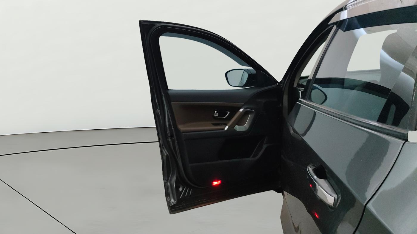 2023 Tata Harrier XZA 2.0L, Diesel, Automatic, 48,255 km, LHS Front Door