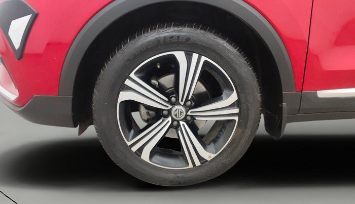 2022 MG ASTOR SAVVY 1.5 CVT S RED, Petrol, Automatic, 7,263 km, Left Front Wheel