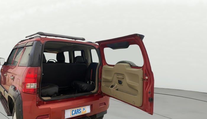 2016 Mahindra TUV300 T6 PLUS, Diesel, Manual, 67,182 km, Boot Door Open