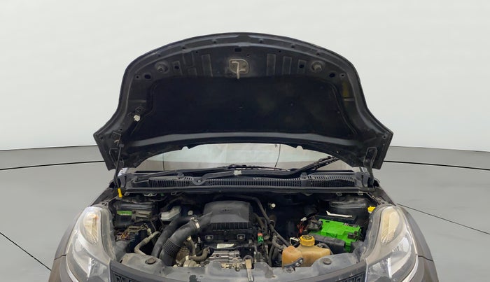 2018 Tata NEXON XE PETROL, Petrol, Manual, 72,411 km, Open Bonet