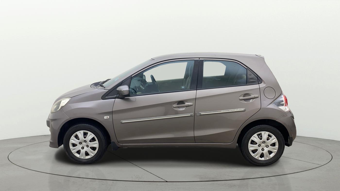 2013 Honda Brio S MT, Petrol, Manual, 1,01,790 km, Left Side