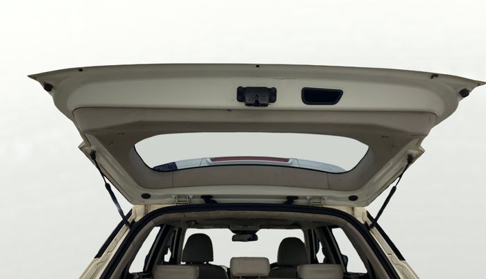 2021 Mahindra XUV300 W8 (O) 1.5 DIESEL AMT, Diesel, Automatic, 79,822 km, Boot Door Open