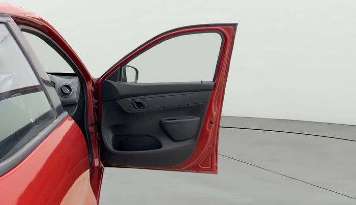 2017 Renault Kwid RXT 1.0 AMT (O), Petrol, Automatic, 23,001 km, RHS Front Door