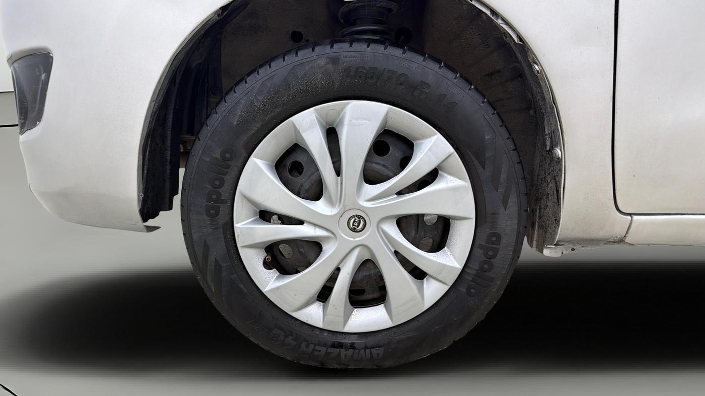 2013 Maruti Wagon R 1.0 VXI, CNG, Manual, 75,483 km, Left Front Wheel