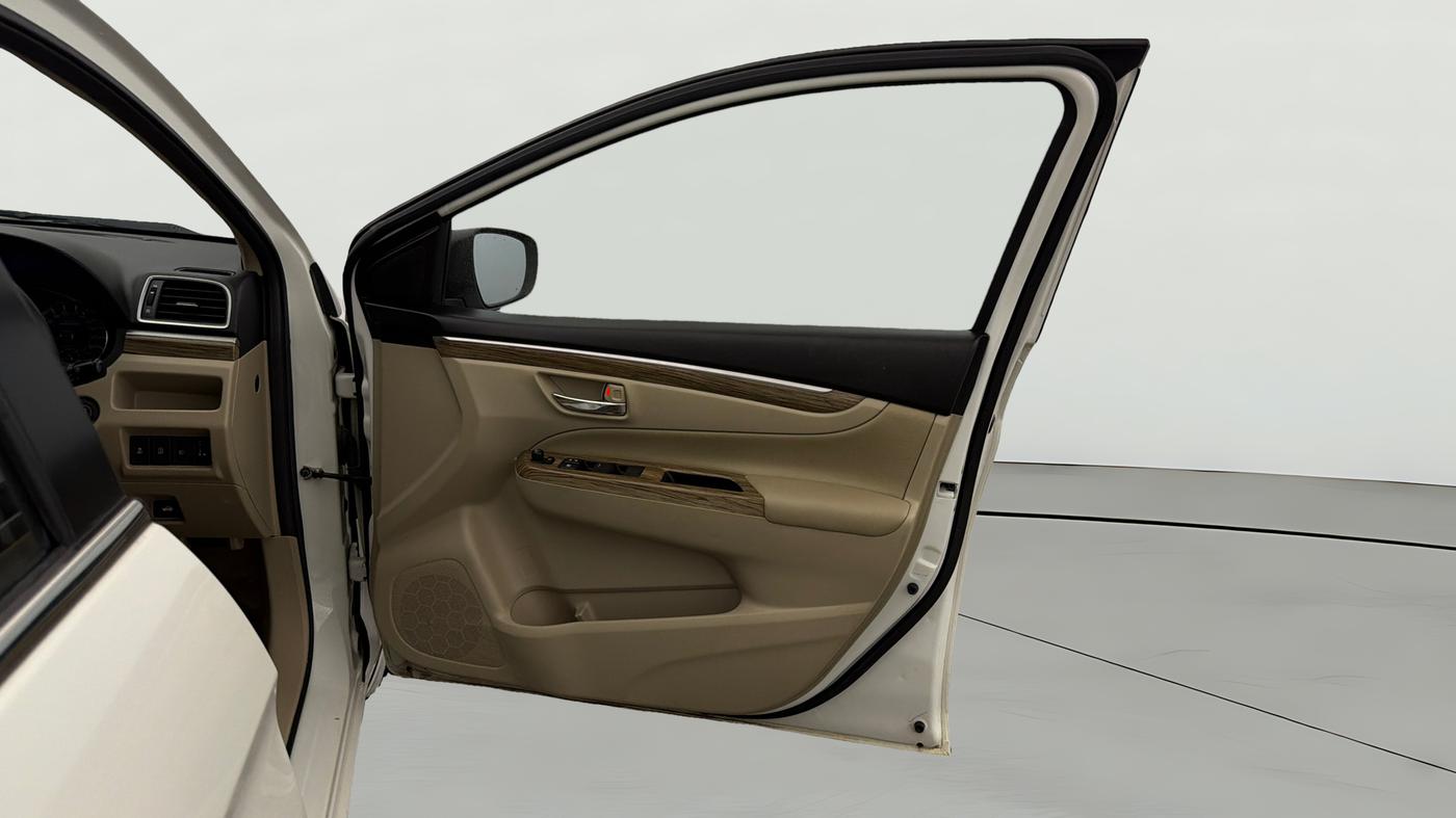 2025 Maruti Ciaz ALPHA  AT 1.5 SHVS PETROL, Petrol, Automatic, 5,025 km, RHS Front Door