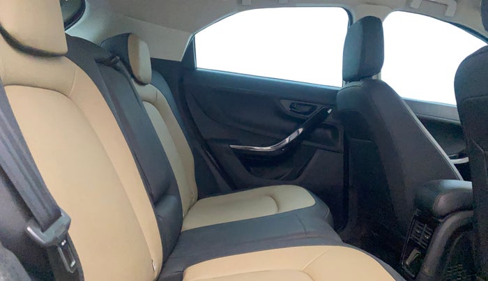 2022 Tata NEXON XZ PLUS (PREMIUM) KAZIRANGA PETROL, Petrol, Manual, 43,128 km, Right Side Rear Door Cabin