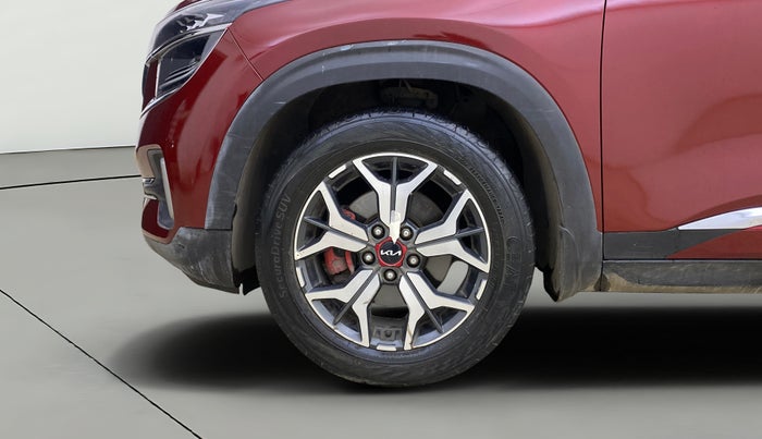 2021 KIA SELTOS GTX PLUS AT 1.5 DIESEL, Diesel, Automatic, 1,18,050 km, Left Front Wheel