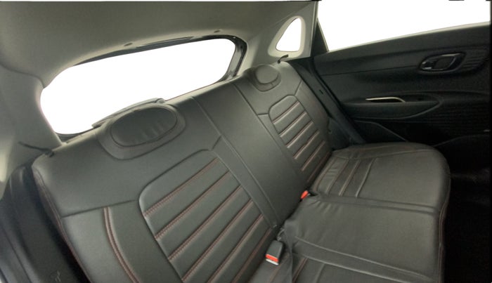 2021 Hyundai NEW I20 ASTA 1.2 MT, Petrol, Manual, 47,875 km, Right Side Rear Door Cabin