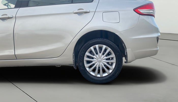 2016 Maruti Ciaz VXI+, Petrol, Manual, 41,827 km, Left Rear Wheel