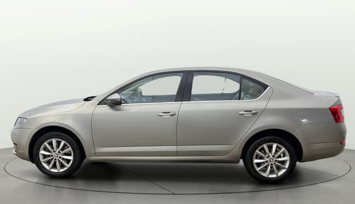 2016 Skoda Octavia STYLE PLUS AT 1.8 TSI, Petrol, Automatic, 99,869 km, Left Side