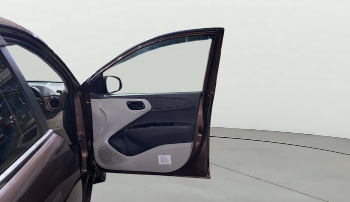 2021 Hyundai AURA S 1.2 CNG, CNG, Manual, 74,601 km, RHS Front Door