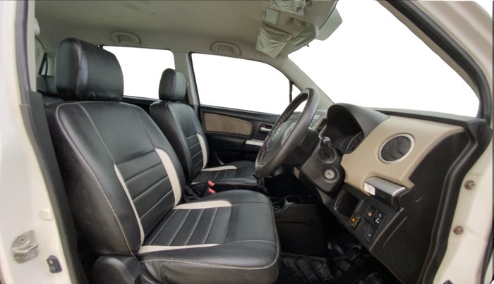 2014 Maruti Wagon R 1.0 VXI, CNG, Manual, 69,071 km, Right Side Front Door Cabin