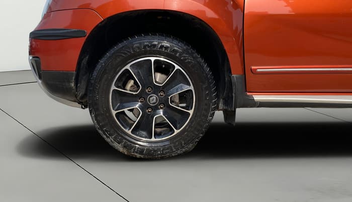 2016 Renault Duster 110 PS RXZ 4X4 MT DIESEL, Diesel, Manual, 1,11,247 km, Left Front Wheel