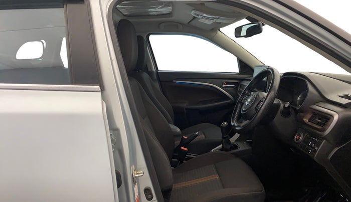 2023 Maruti BREZZA ZXI + SMART HYBRID, Petrol, Manual, 51,975 km, Right Side Front Door Cabin