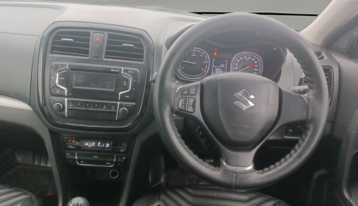 2017 Maruti Vitara Brezza ZDI, Diesel, Manual, 1,00,560 km, Steering Wheel Close Up