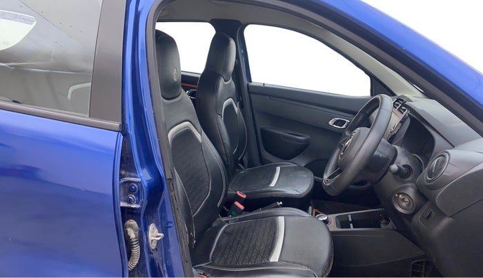 2020 Renault Kwid CLIMBER 1.0 AMT (O), Petrol, Automatic, 76,660 km, Right Side Front Door Cabin